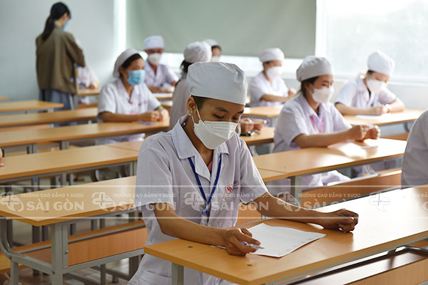 Tuyển sinh Cao đẳng Điều dưỡng Sài Gòn 2022 chỉ cần đỗ tốt nghiệp THPT